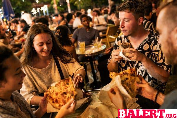 A Night in Marseille: The City of Pizza