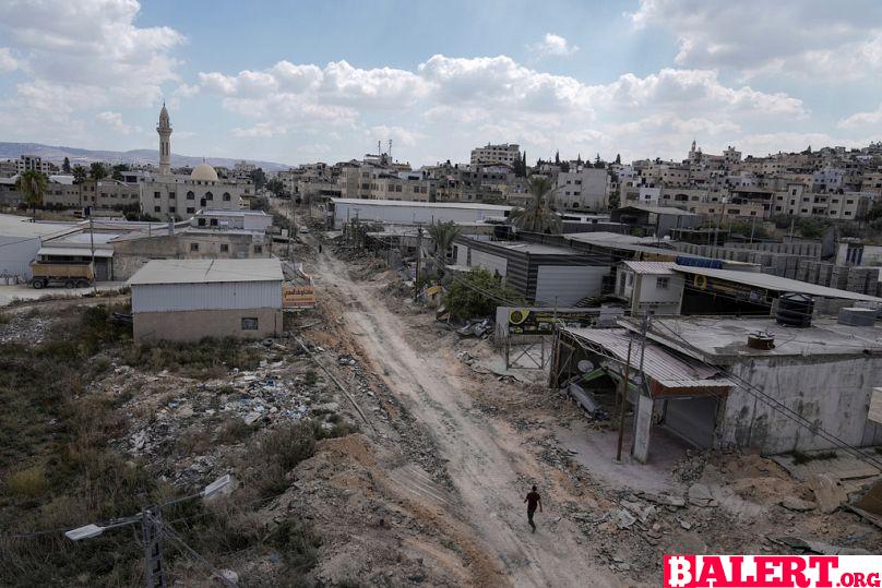 Israeli Forces Withdraw from Jenin Amid Ongoing Conflict